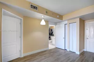 5077 NW 7th St, Miami, FL 33126 - Photo 20