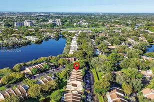 9770 NW 15th St, Pembroke Pines, FL 33024 - Photo 6