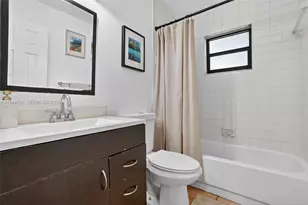 9770 NW 15th St, Pembroke Pines, FL 33024 - Photo 22