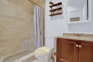 9770 NW 15th St, Pembroke Pines, FL 33024 - Photo 18