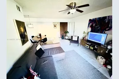 11216 SW 12th St #104, Pembroke Pines, FL 33025 - Photo 2