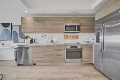121 NE 34th St #910, Miami, FL 33137 - Photo 18