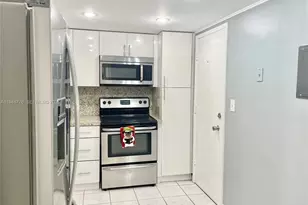 5005 Collins Ave, Miami Beach, FL 33140 - Photo 8