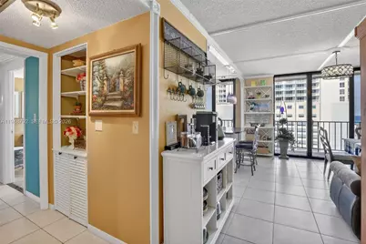 322 Buchanan St #1108, Hollywood, FL 33019 - Photo 6