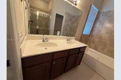 20715 NE 10th Ct #20715, Miami, FL 33179 - Photo 20