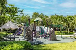 132 Paloma Dr, Coral Gables, FL 33143 - Photo 96