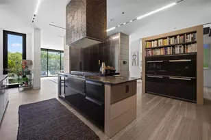 132 Paloma Dr, Coral Gables, FL 33143 - Photo 20