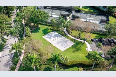 132 Paloma Dr, Coral Gables, FL 33143 - Photo 92