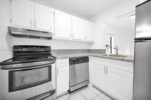 7550 Stirling Rd, Davie, FL 33024 - Photo 24