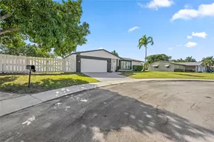 1720 SW 13th St, Boca Raton, FL 33486 - Photo 2