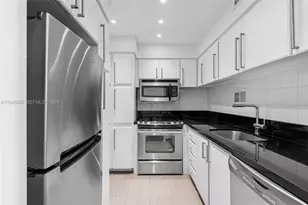 1000 West Ave, Miami Beach, FL 33139 - Photo 10