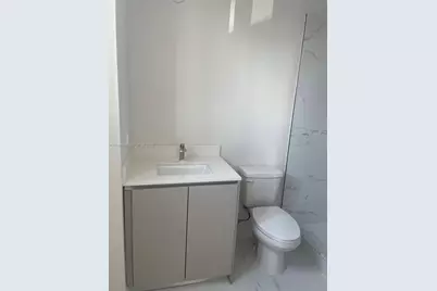 2555 NE 193rd St #2220, Miami, FL 33180 - Photo 6