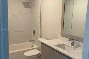 2555 NE 193rd St, Miami, FL 33180 - Photo 12