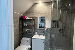 60 SW 13th St, Miami, FL 33130 - Photo 12