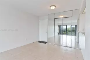 8895 Fontainebleau Blvd, Miami, FL 33172 - Photo 8
