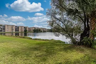 8895 Fontainebleau Blvd, Miami, FL 33172 - Photo 24