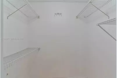 8895 Fontainebleau Blvd #407, Miami, FL 33172 - Photo 14