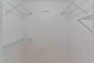 8895 Fontainebleau Blvd, Miami, FL 33172 - Photo 14