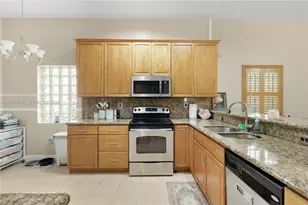 16310 Sapphire Dr, Weston, FL 33331 - Photo 12