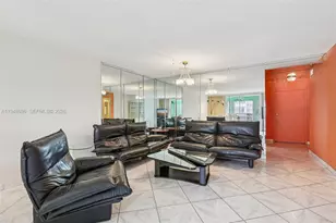 319 NE 14th Ave, Hallandale Beach, FL 33009 - Photo 10