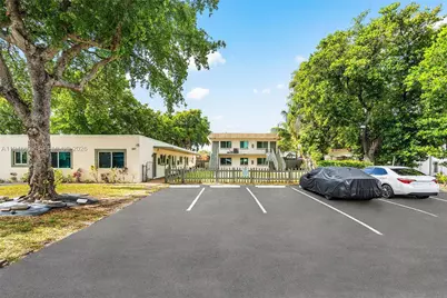 620 SW 7th St #1-7, Pompano Beach, FL 33060 - Photo 2