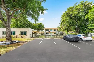 620 SW 7th St, Pompano Beach, FL 33060 - Photo 2