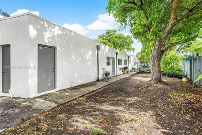 620 SW 7th St #1-7, Pompano Beach, FL 33060 - Photo 10