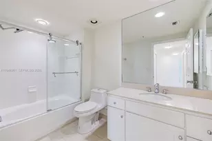 2000 N Bayshore Dr, Miami, FL 33137 - Photo 28