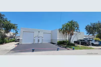 251 SW 5th Ct, Pompano Beach, FL 33060 - Photo 1