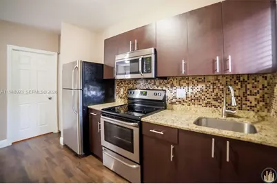 1752 NW 1st St #4A, Miami, FL 33125 - Photo 2