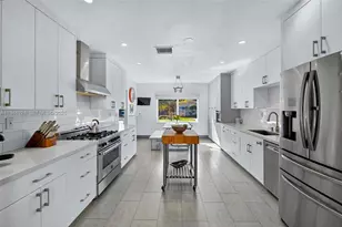 831 NE 109th St, Biscayne Park, FL 33161 - Photo 24