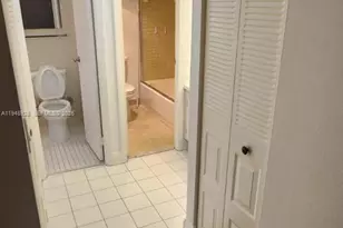 20379 W Country Club Dr, Aventura, FL 33180 - Photo 10