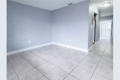 1519 W 42nd Pl #17, Hialeah, FL 33012 - Photo 4