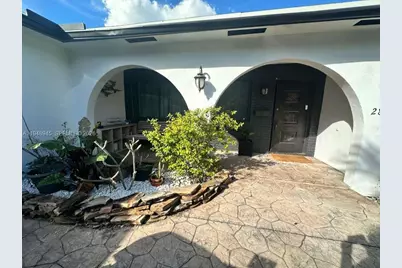 2827 McKinley St #0, Hollywood, FL 33020 - Photo 4