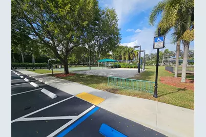 12981 Kapok Ln, Davie, FL 33330 - Photo 14