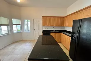 1932 SE 24th Ave, Homestead, FL 33035 - Photo 4