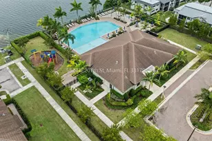 582 NE 207th St, Miami, FL 33179 - Photo 22