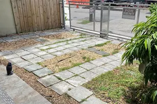 235 SW 17th Rd, Miami, FL 33129 - Photo 16