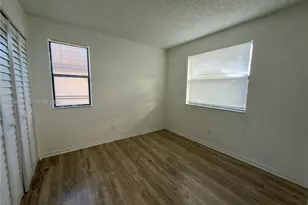 10453 NW 11th St, Pembroke Pines, FL 33026 - Photo 8