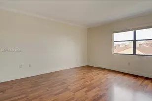 10155 NW 9th St Cir, Miami, FL 33172 - Photo 14