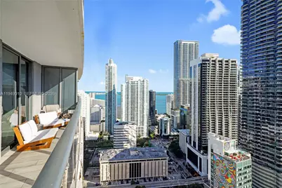 45 SW 9th St #3405, Miami, FL 33130 - Photo 14