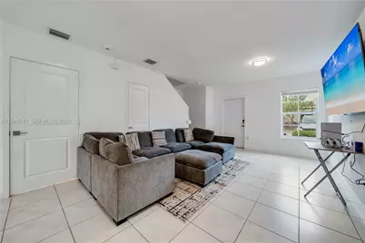 540 NE 5th Ln, Florida City, FL 33034 - Photo 2