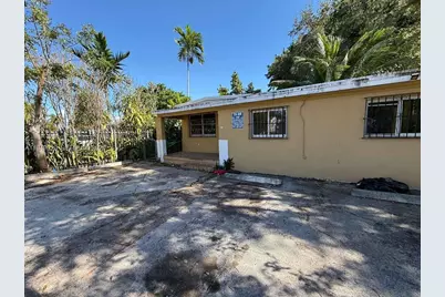 8201 NW 5th Ct #BACK, Miami, FL 33150 - Photo 2