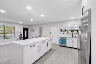 510 E Acre Dr, Plantation, FL 33317 - Photo 2