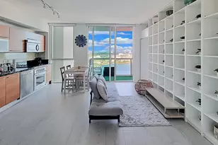 253 NE 2nd St, Miami, FL 33132 - Photo 2