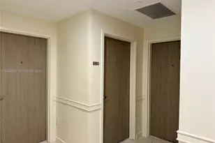 225 Collins Ave, Miami Beach, FL 33139 - Photo 8