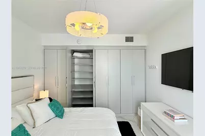 225 Collins Ave #6J, Miami Beach, FL 33139 - Photo 26