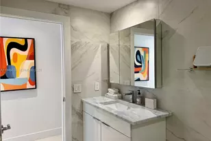 225 Collins Ave, Miami Beach, FL 33139 - Photo 30