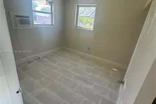 11832 SW 212th St, Miami, FL 33177 - Photo 4