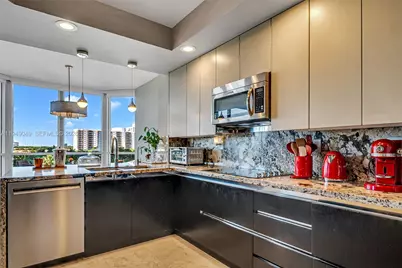 21150 Point Pl #702, Aventura, FL 33180 - Photo 14